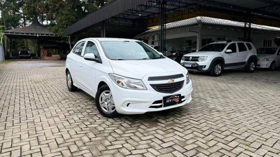 CHEVROLET ONIX 1.0 MPFI JOY 8V FLEX 4P MANUAL CHEVROLET ONIX 1.0 MPFI JOY 8V FLEX 4P MANUAL